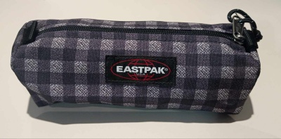 Estojo Eastpak Benchmark Single Checksange Kalem Kutu