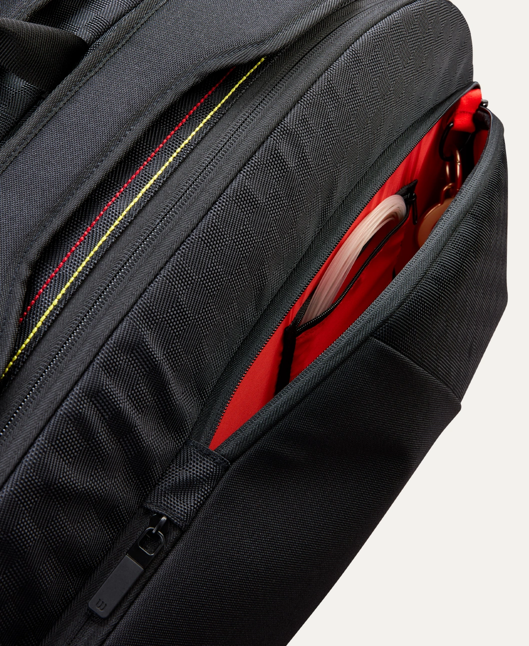WILSON PRO STAFF CLASSIC 6PK RACKET BAG