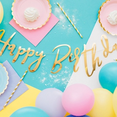 Grinalda Happy Birthday Dourado