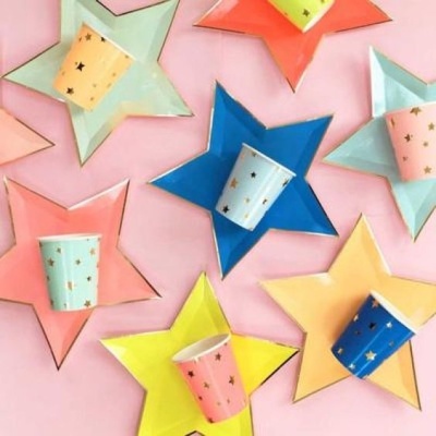 Pratos Estrelas Neon