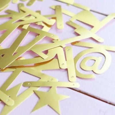 Grinalda Letras Dourado