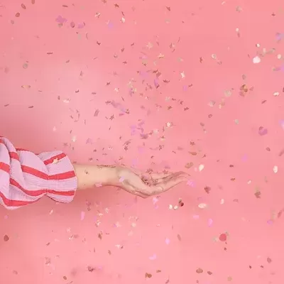 Canhão de Confettis com Gatos