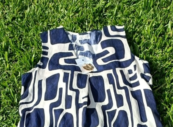 Vestido comprido com manga cava