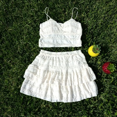 Conjunto top e saia-calção