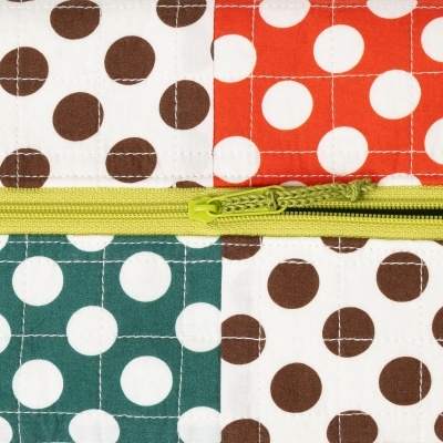 Necessaire L Bolinhas Verde-lima
