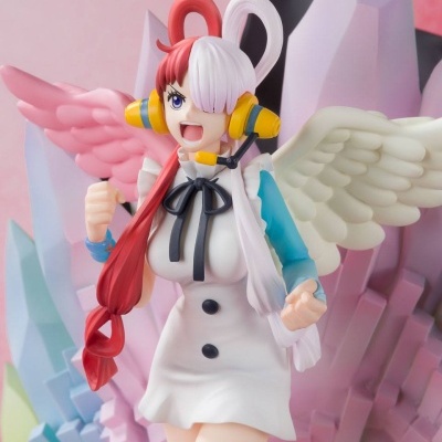 PRÉ-RESERVA - Estatueta "One Piece"  Film: Red Figuarts ZERO (Extra Battle) Shanks & Uta (24 cm)