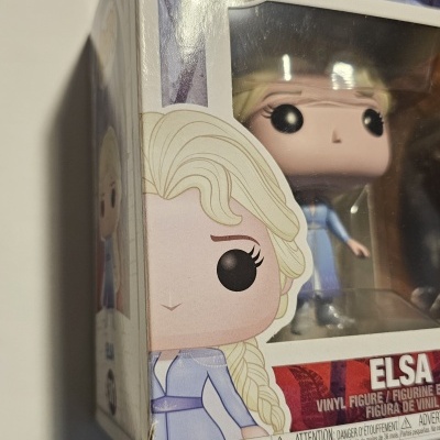 Funko POP! Disney "Frozen 2": Elsa (Caixa Danificada)