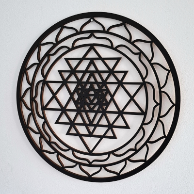 Gráfico mandala Sri Yantra em madeira