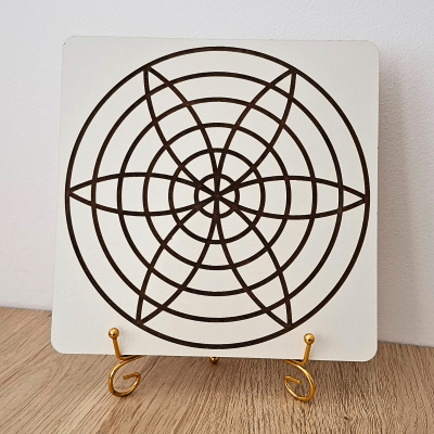 Suporte para gráfico em metal dourado