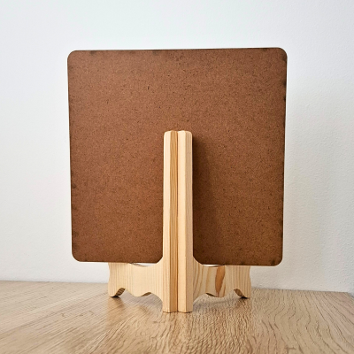 Suporte para gráfico em madeira