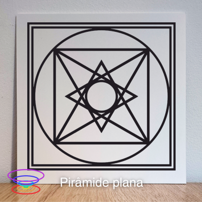 Pirâmide plana - Gráfico radiestésico de PEAD 21x21cm