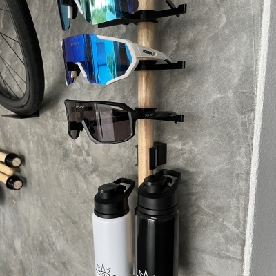 Suporte de Parede para Acessórios de Ciclismo