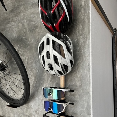 Suporte de Parede para Acessórios de Ciclismo