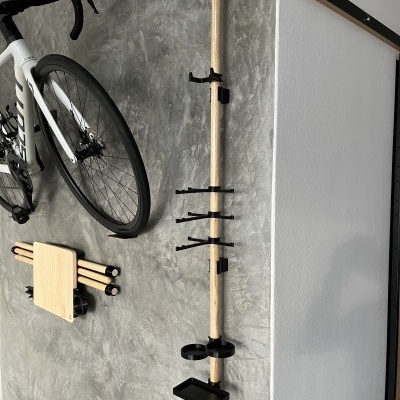 Suporte de Parede para Acessórios de Ciclismo