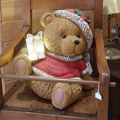 Urso em poliresina com luz led.