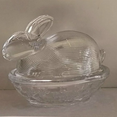 Bomboneira  em vidro - coelho.