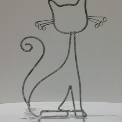 Gato em metal pequeno