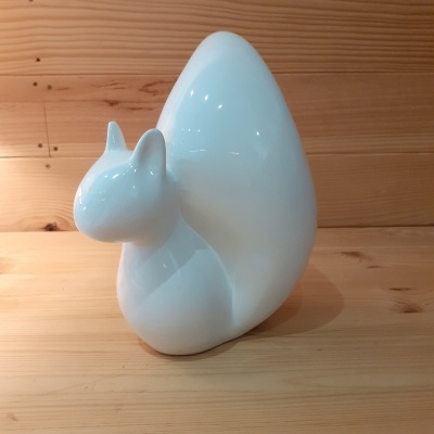 Esquilo em cerâmica