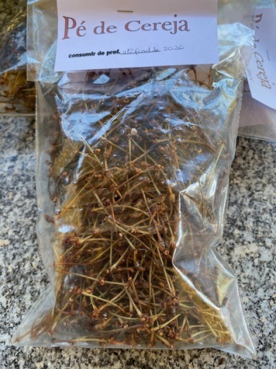 Chá de pé de cereja