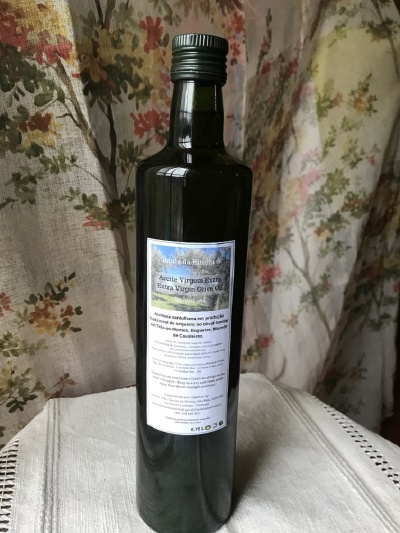 Cabaz singular : Azeite, frutos secos, vinho e compota