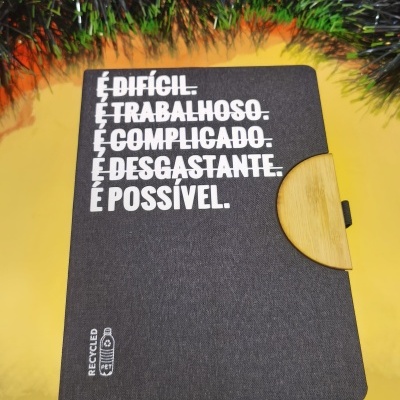 Bloco de notas personalizado com suporte para telemóvel