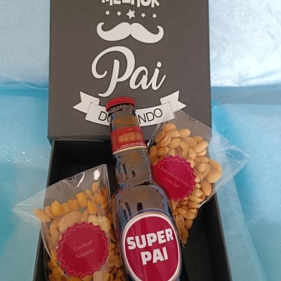 Mini Gift Box com mini e frutos secos salgados