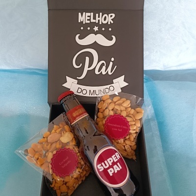 Mini Gift Box com mini e frutos secos salgados