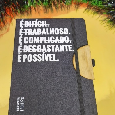 Bloco de notas personalizado com suporte para telemóvel