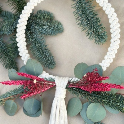 Workshop - Coroas de Natal em Macramé com Flores Naturais - 20/12/2025 (10h às 13h)