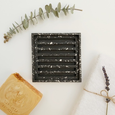 Saboneteira de jesmonite - quadrada Saboneteira de jesmonite - quadrada