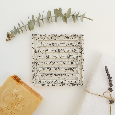 Saboneteira de jesmonite - quadrada Saboneteira de jesmonite - quadrada