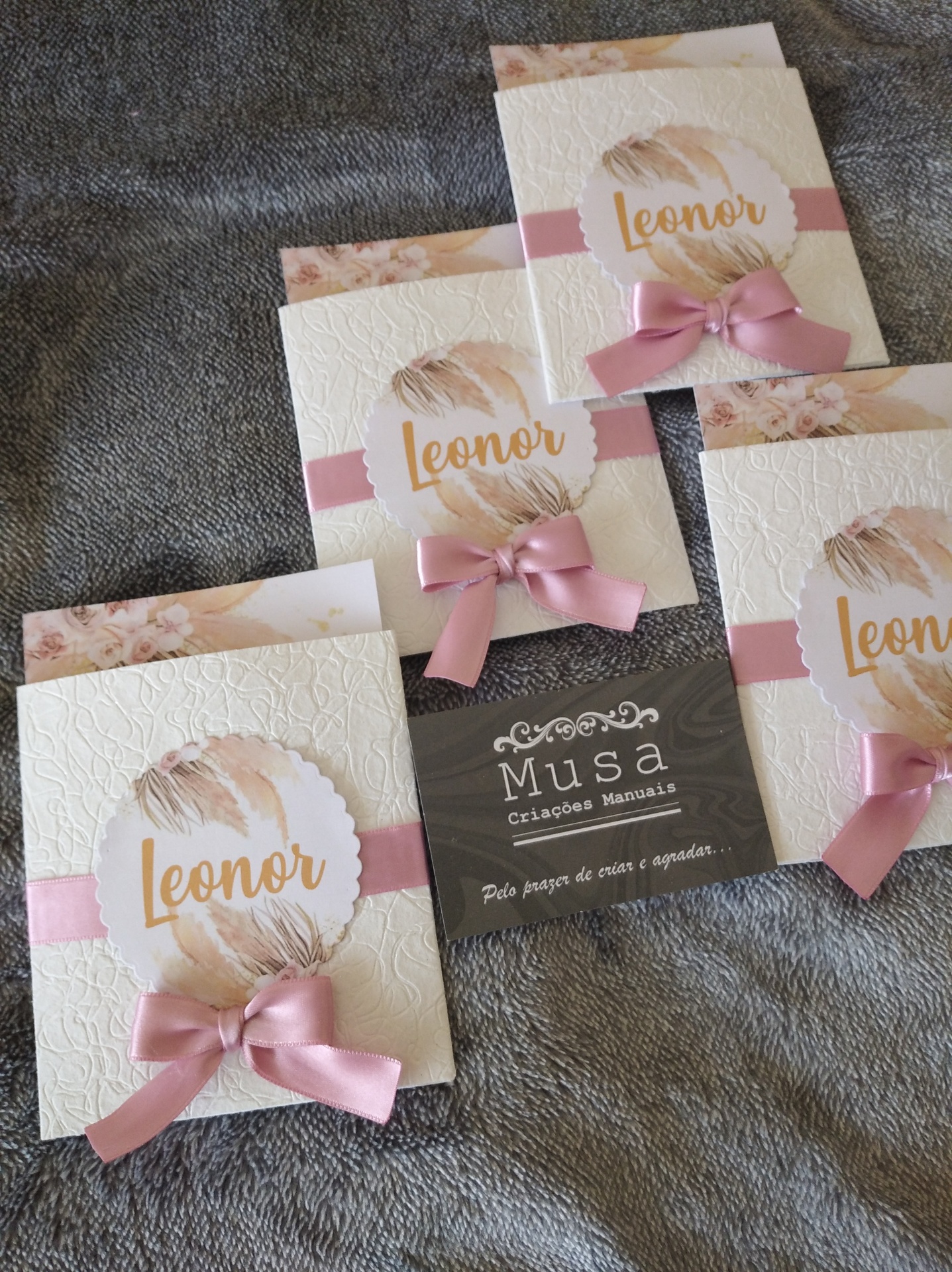 Convite de batismo "Leonor"