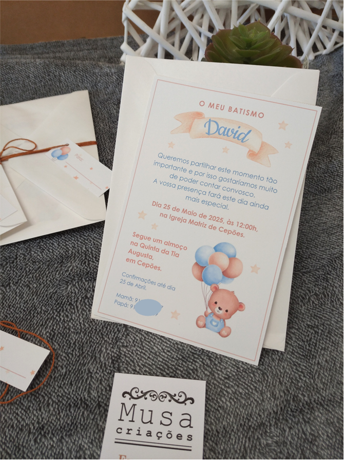 Convite de batismo: ursinho com balões