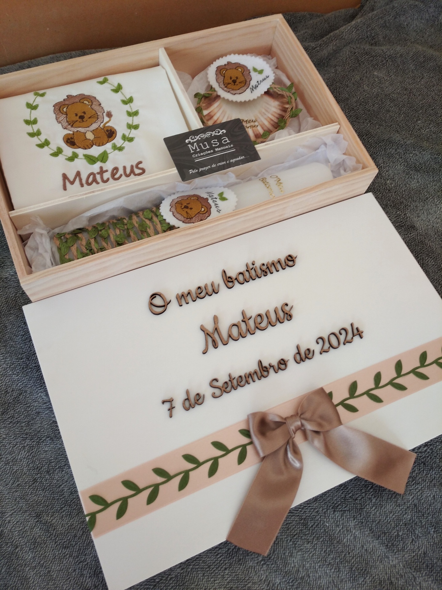 Conjunto de batismo "Selva"