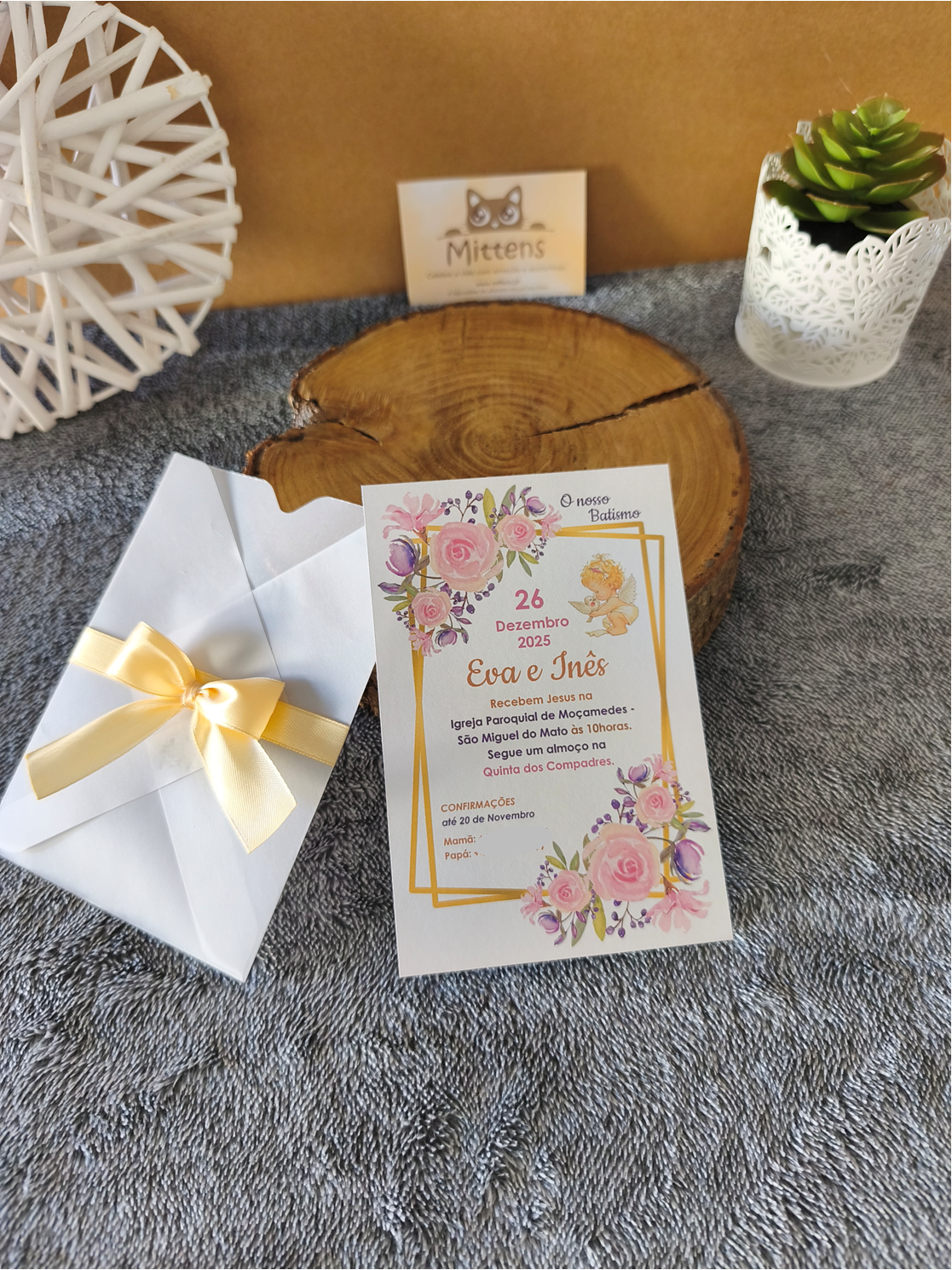 Convite de batismo floral  com envelope transparente