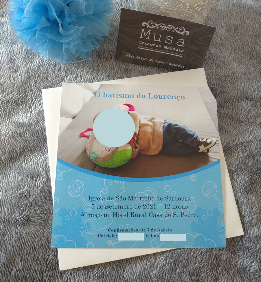 Convite de batismo: quadrado azul