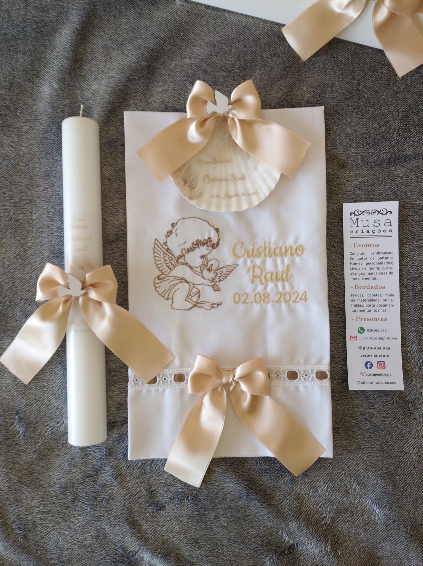 Conjunto de batismo: Anjo e pomba