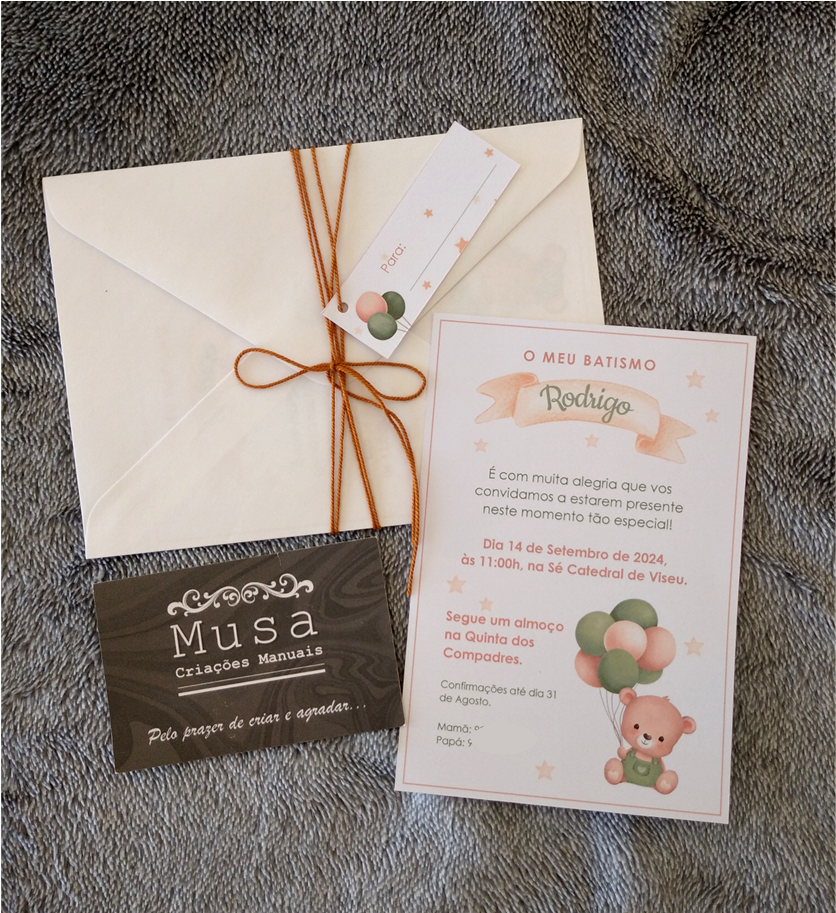 Convite de batismo: ursinho com balões