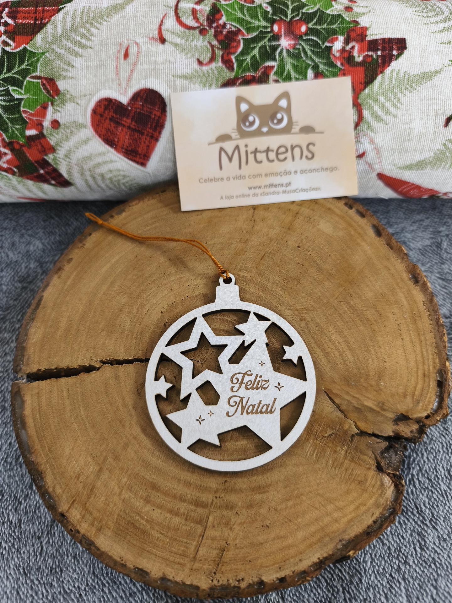 Bola com estrelas "Feliz Natal"