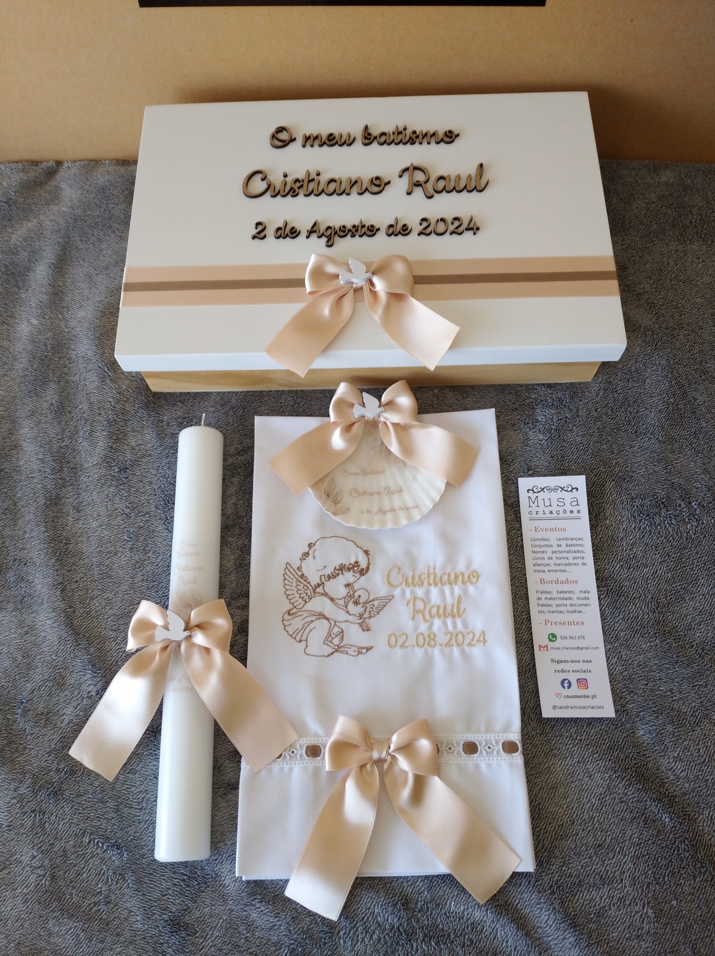 Conjunto de batismo: Anjo e pomba