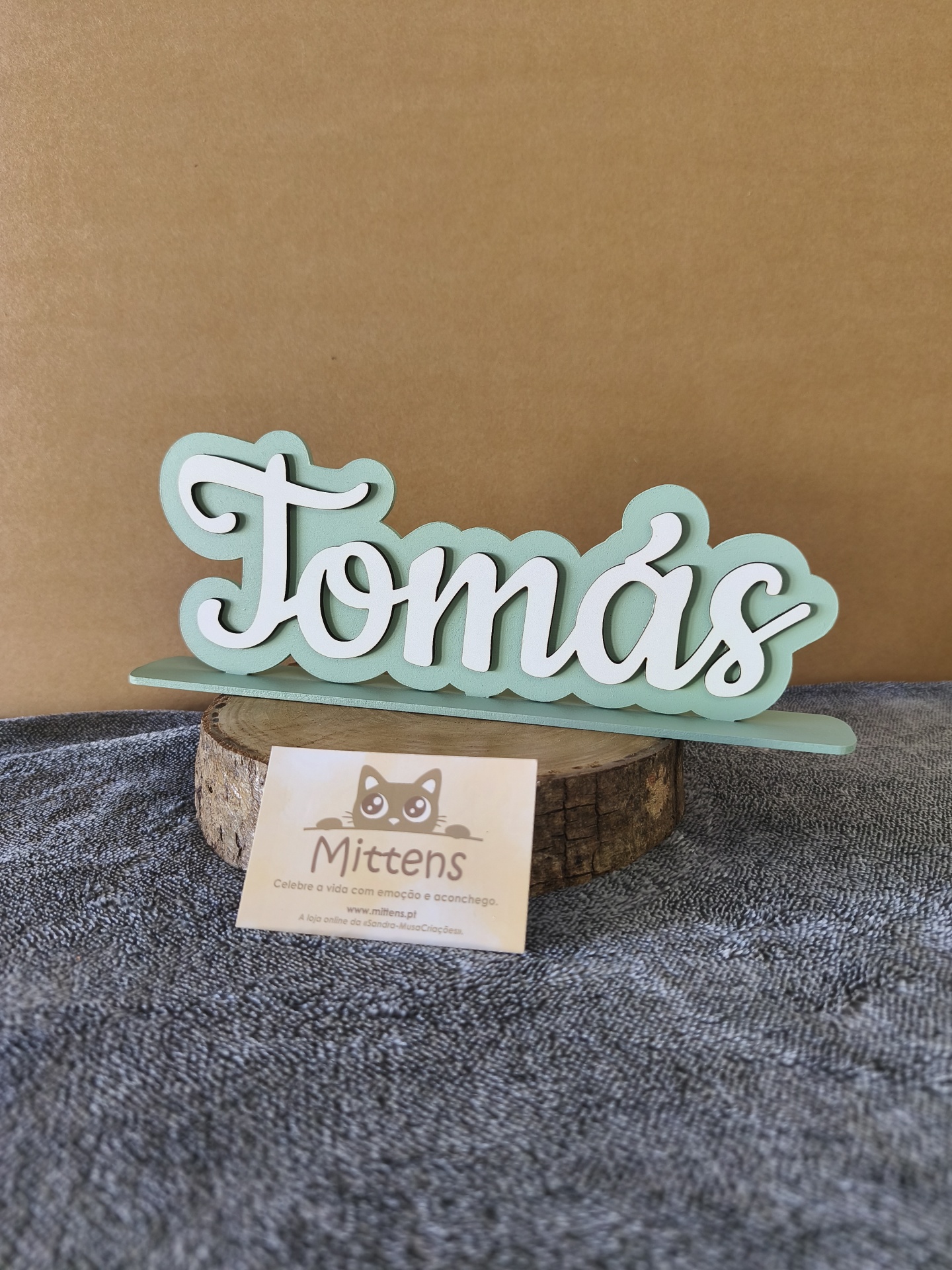 Nome em mdf com base (pintado)