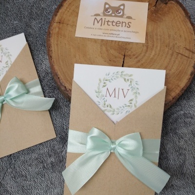 Convite de batismo verde água e kraft