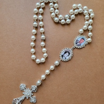 Terço de Noiva com 2 medalhas