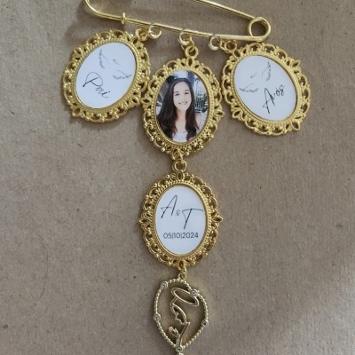 Conjunto de 4 medalhas e bênção