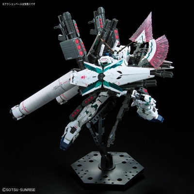 Real Grade RG 1/144 Full Armor Unicorn Gundam