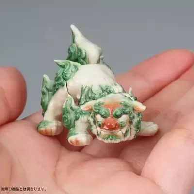 Puripura Shisa On The Desk