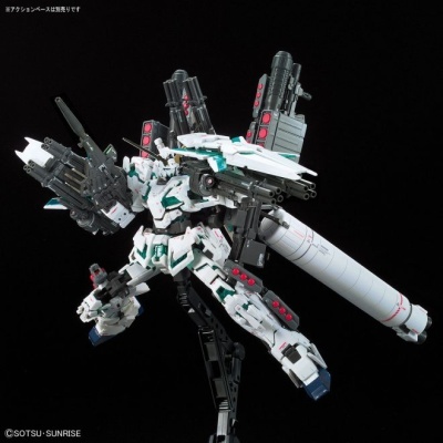 Real Grade RG 1/144 Full Armor Unicorn Gundam