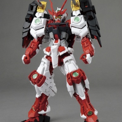 Master Grade MG 1/100 Sengoku Astray Gundam