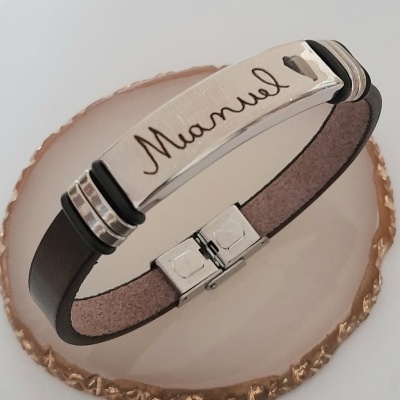 Pulseira com assinatura