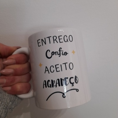 Caneca " Entrego..."